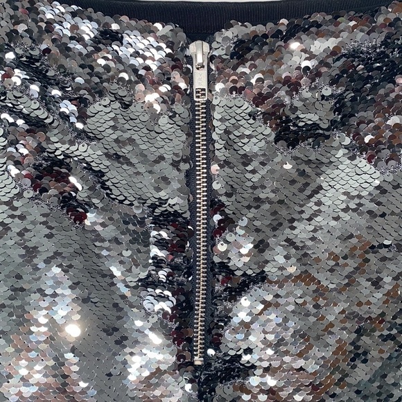 NWT ML Monique Lhuillier Silver Sequin Draped Faux Wrap Mini Skirt - Picture 6 of 10